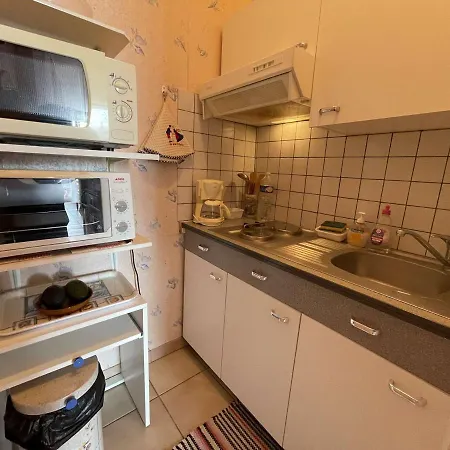 Confortable Avec Balcon, Parking Prive, A 250m De La - - Fr-1-224c-260 Lejlighed Saint-Hilaire-de-Riez