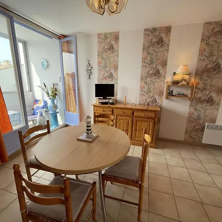 Confortable Avec Balcon, Parking Prive, A 250m De La - - Fr-1-224c-260 Apartment